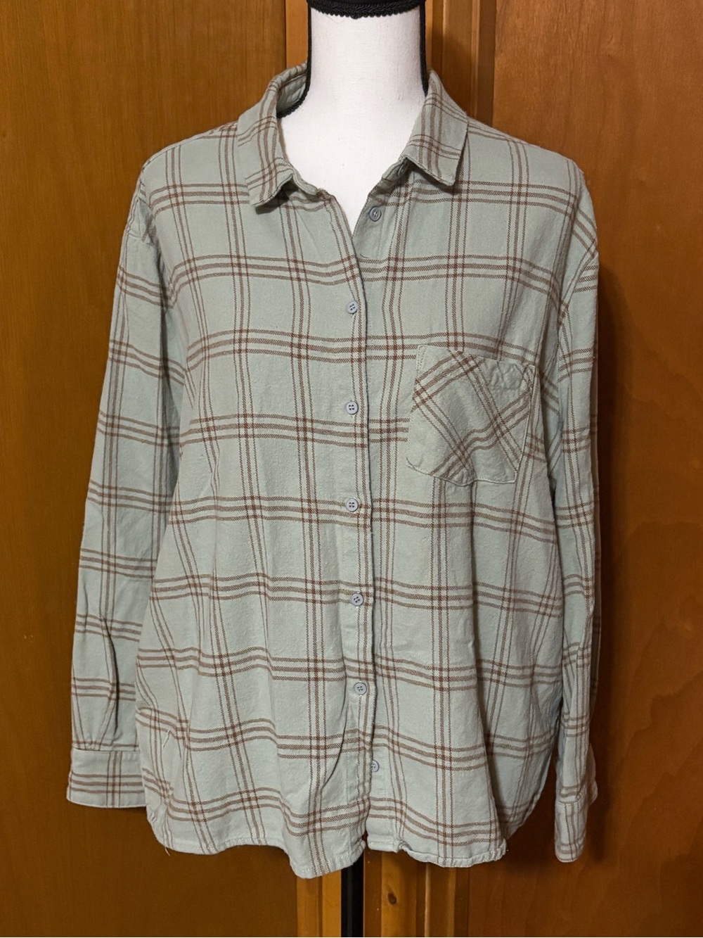Ott Classic Plaid Button-Up Shirt in Sage Green